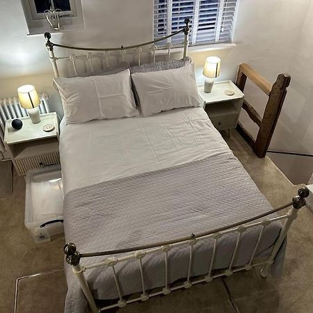 The Nook Lincoln Villa Екстериор снимка