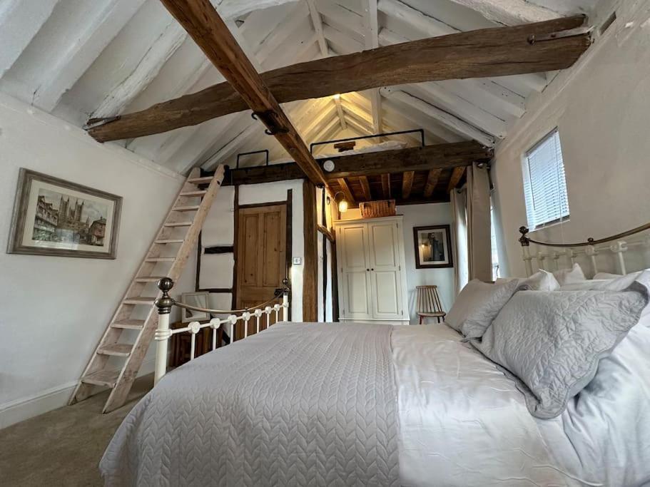 The Nook Lincoln Villa Екстериор снимка