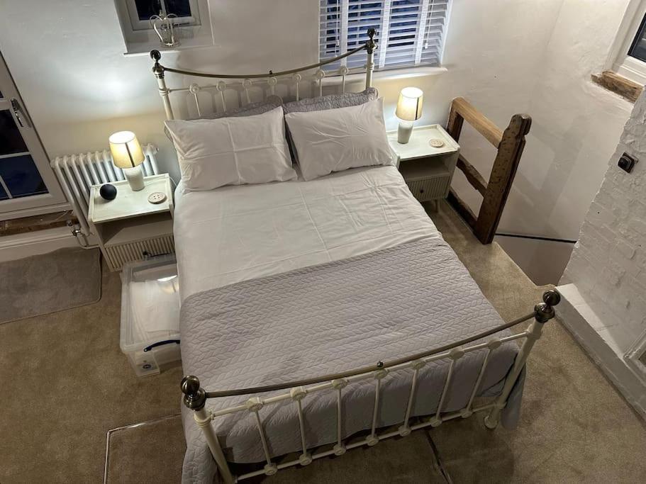 The Nook Lincoln Villa Екстериор снимка